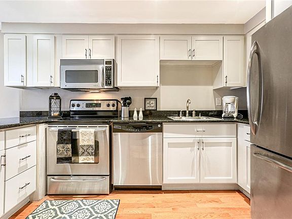 3rd image of 3915 Saint Charles Ave APT 308