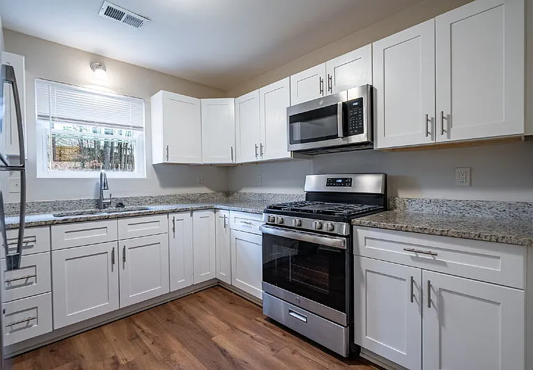 114 Bentley Pkwy #B — Photo 5
