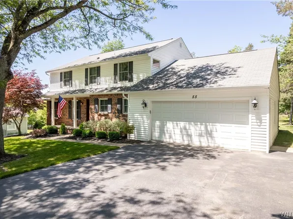 55 Tanglewood Dr W, Orchard Park, NY 14127