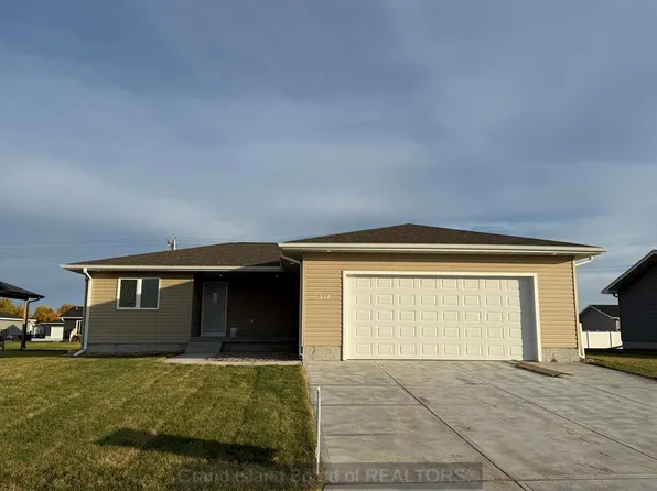 514 8th St, Phillips, NE 68865