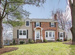 17 Homestead Ter, Scotch Plains, NJ 07076