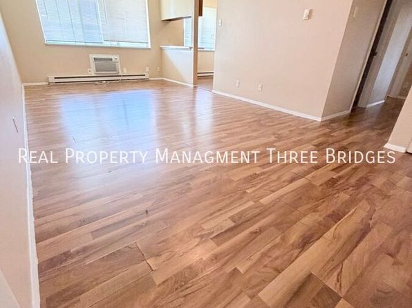 7431G Hazelcrest Dr, Hazelwood, MO 63042 – 2-bedroom rental in Hazelwood