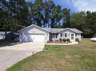 445 Pettibone Dr, Bitely, MI 49309