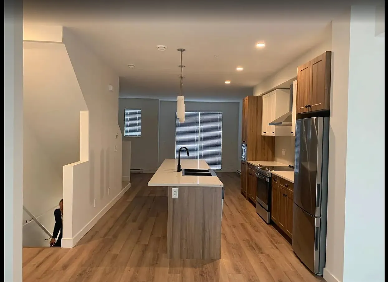 3 bed, 1400 sqft, $3,200 — Photo 3