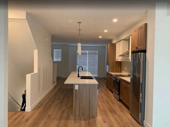20487 65th Ave #8, Langley, BC V2Y 3K6