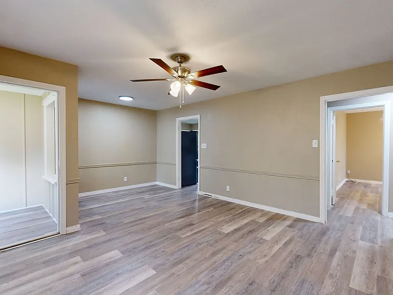 1901 White Ave — Photo 12