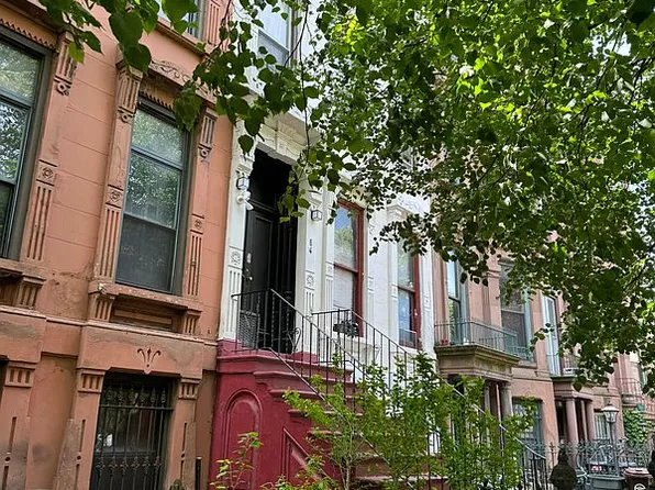 64 Hancock St, Brooklyn, NY 11216