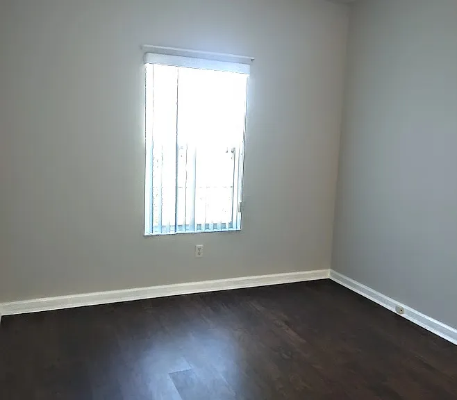 2935 NE 7th St #304 — Photo 36