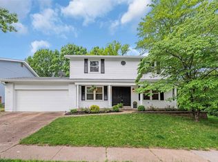 800 Windingpath Ln, Ballwin, MO 63021