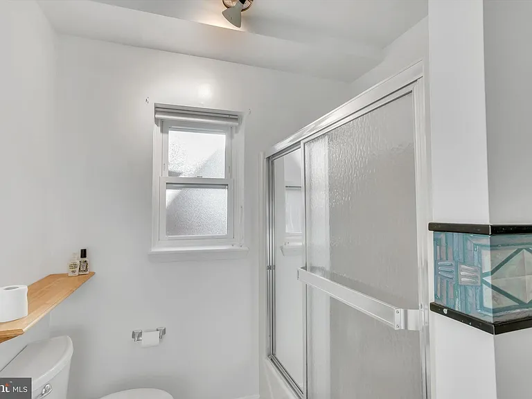 805 S Charles St — Photo 18