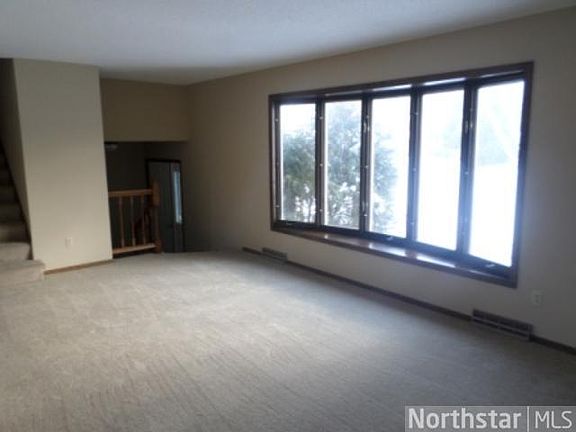 5th image of 8848 N Brook Cir N