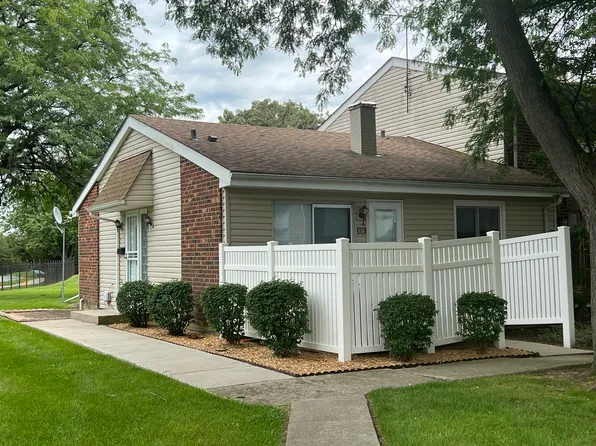 838 Pin Oak Ln, University Park, IL 60484