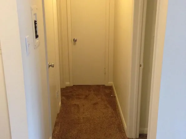 910 Diamond Lake Rd APT 11, Mundelein, IL 60060