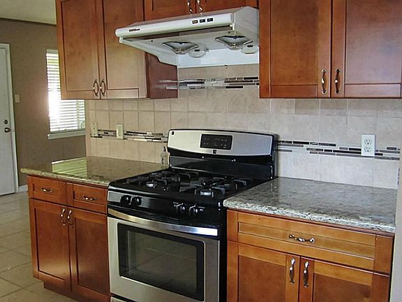 Light and bright Kitchen, with updated cabinets
