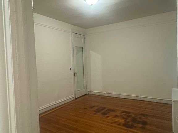 2nd image of 34 Monroe Pl APT 1A