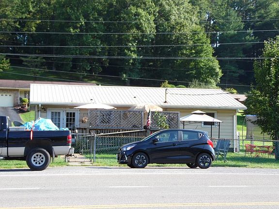 4th image of 1729 Shawnee Ave E