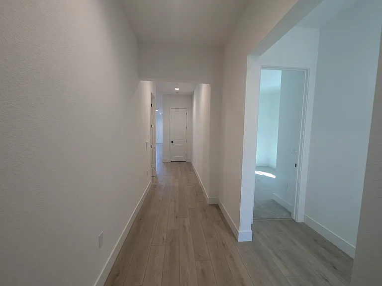 5040 Lone Star Way — Photo 3