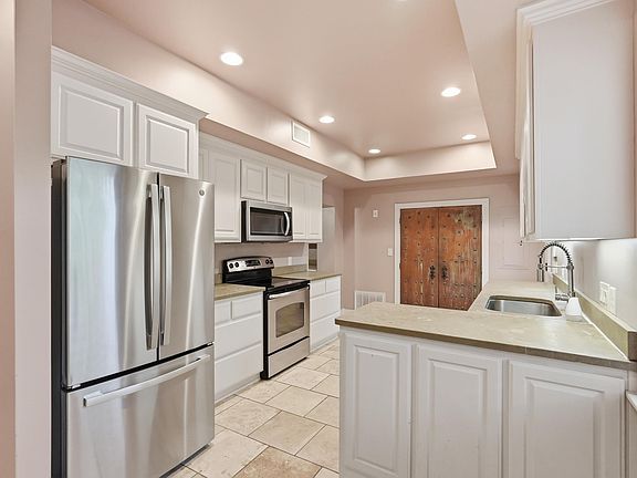 5th image of 122 E Main St Unit A