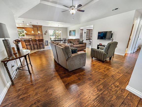 2nd image of 1791 Ashwood Dr