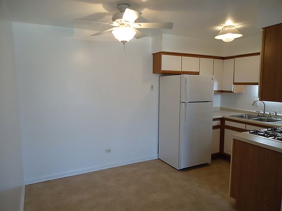5th image of 12801 Carriage Ln APT 102