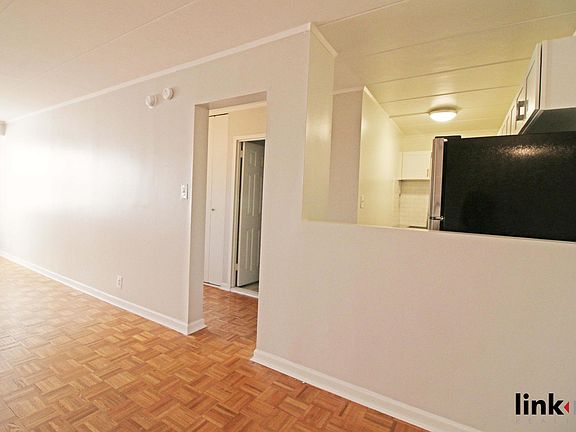 3rd image of 30 Park Ave APT 2R