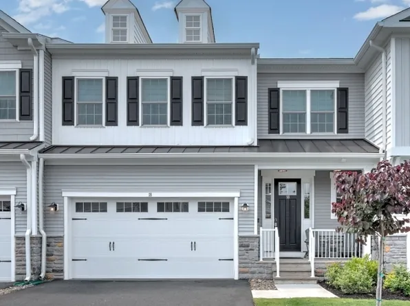 18 Hillandale Dr, Mendham Twp., NJ 07931