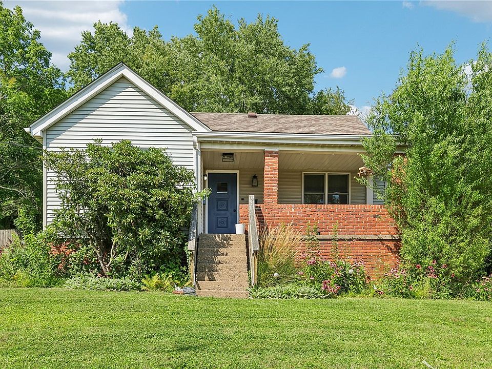 1st image of 221 Rosecrest Dr