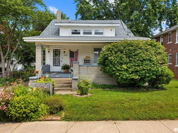 2209 W Barker Ave, Peoria, IL 61604