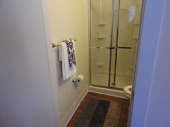 5th image of 2301 Auburn Ave APT 303