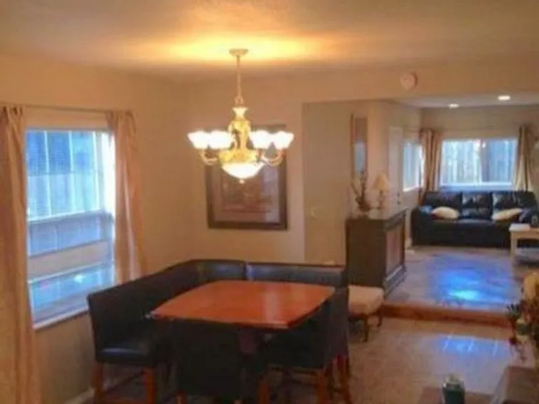 601 E Coeur D Alene Ave — Photo 13