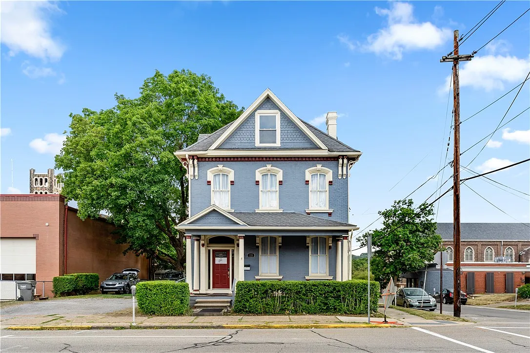 128 N Washington St photo 1