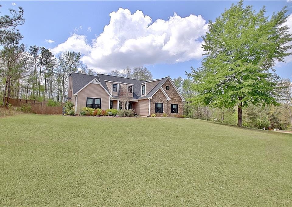 1st image of 12 Smokey Ridge Ct