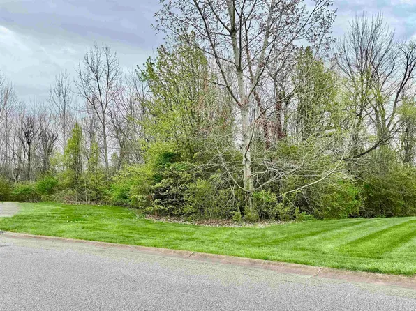 1766 Hunters Cove Cir, Kokomo, IN 46902