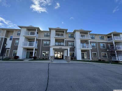 809 7th Ave N APT 202, Clear Lake, IA, 50428