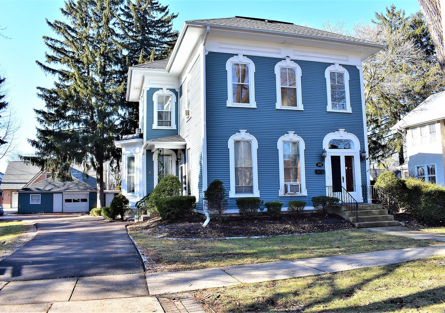 135 N Brainard St 201, Naperville, IL 60540 Zillow