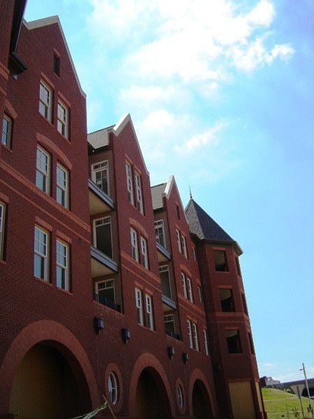 2nd image of 2340 Lafayette Ave Unit 2B