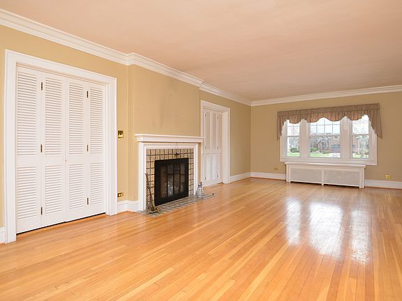 5th image of 1054 Nicholson Ave
