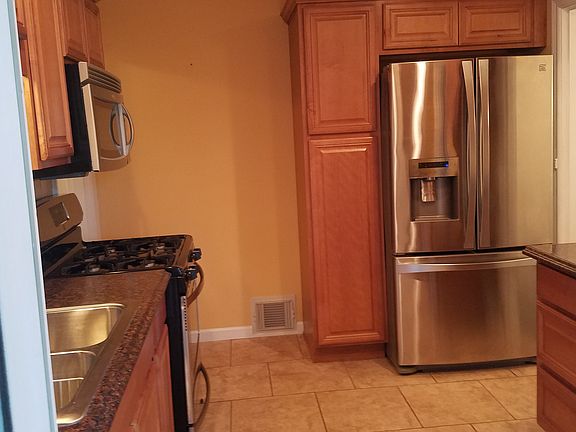 3rd image of 9308 Harold Dr