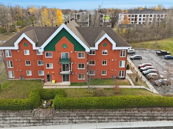 1101 Clement St #122, Hawkesbury, ON K6A 3P1
