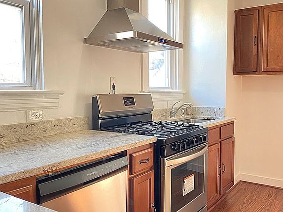 New 5-burner range and hood