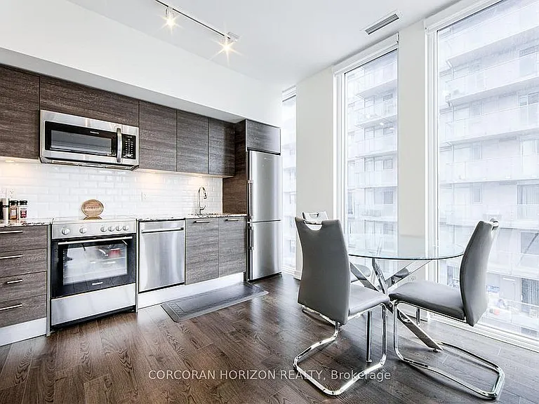 28 Wellesley St E #1104 — Photo 21
