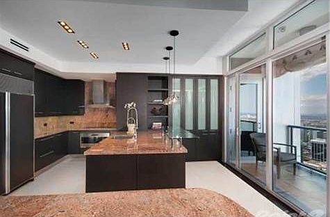 4th image of 1425 Brickell Av 64e #64E