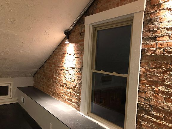 4th image of 1285 Parkway Ave #2