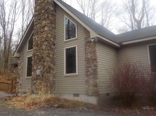 4116 Firefly Ct, Pocono Lake, PA 18347