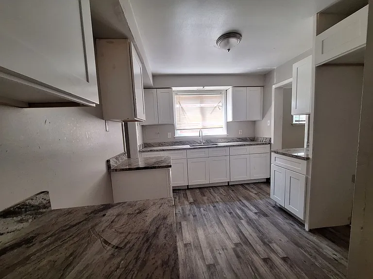 14510 Greenview Rd — Photo 7