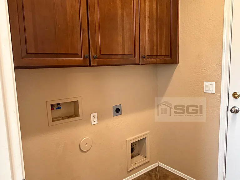15101 N 173rd Dr — Photo 7
