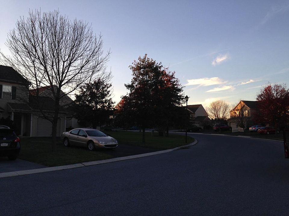 2nd image of 140 Bridle Path