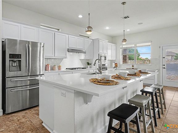 5th image of 213 Southern Cross Dr