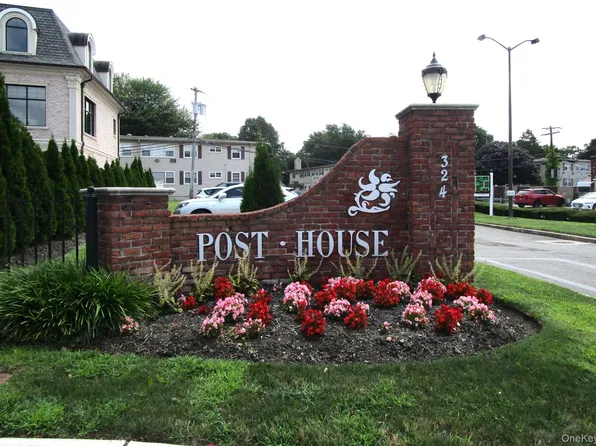 324 Post Avenue #9F, Westbury, NY 11590