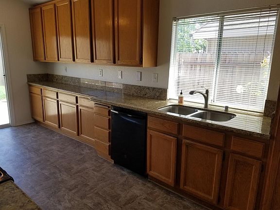 2nd image of 252 Arlington Cir